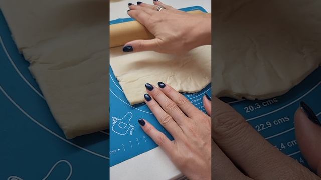 ЯБЛОЧНЫЙ ШТРУДЕЛЬ ЗА 5 МИНУТ!!!БЫСТРО И ВКУСНО! смотреть онлайн