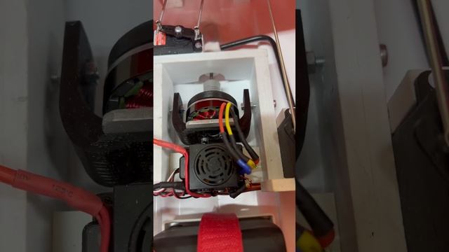 Прикормочный кораблик,игрушка для детей и рыбалка для взрослых смотреть онлайн