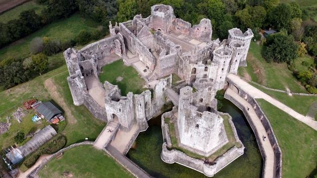 Raglan Castle | Exploring Monmouthshire Wales смотреть онлайн
