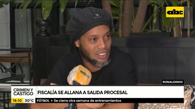Ronaldinho podría quedar libre el lunes смотреть онлайн