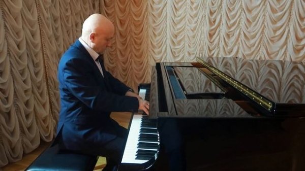 INTRO (  LIVE)  Composer: Viacheslav Lopukhov