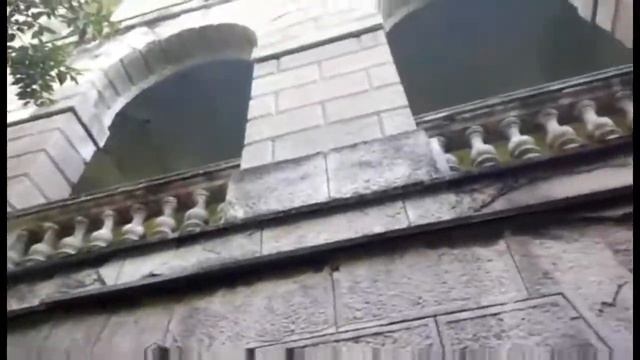 Недействующий и заброшенный санаторий Орджоникидзе с оригинальной архитектурой. смотреть онлайн