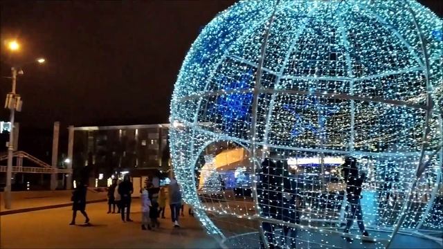 Новогодний Белгород.Ёлка на площади. смотреть онлайн