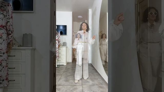 Вот такой прекрасный комплект получился! Ткань на блузы из магазина https___t.me_kerstensstore смотреть онлайн