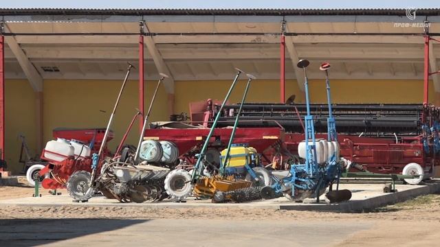 На строгом контроле. Профсоюзы проверяют условия работы в ходе посевной смотреть онлайн