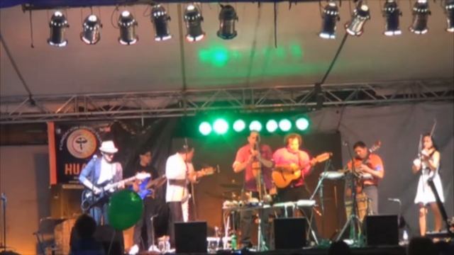 GRUPO HUARI - EL SENDERO DEL MAESTRO "EN VIVO" (BOULEVARD DEL RIO 2013) #grupohuari #quena #zampoña смотреть онлайн