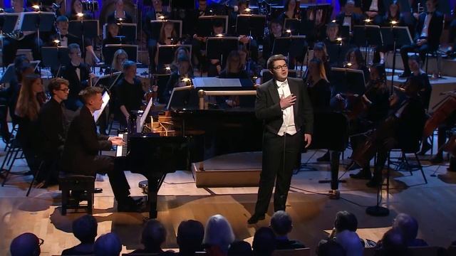 Zueignung смотреть онлайн