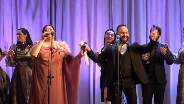 La Traviata: “Libiamo, ne’ lieti calici” Artur Mnacakanyan,Magda Mkrtchyan смотреть онлайн