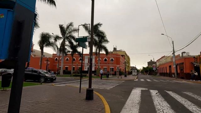 Miraflores Lima Peru walking tour - Barranco San Isidro.Larcomar. смотреть онлайн