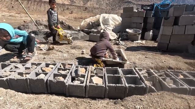 Mother's Strength in Struggle: Fodder Fortress, Raising Walls смотреть онлайн