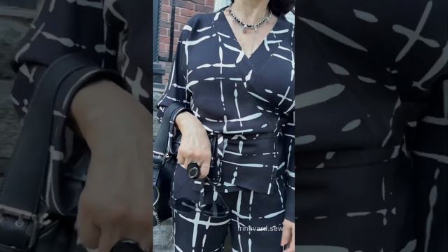 Костюм сшили в группе «Изюм»-июль 2024 Приобрести можно здесь https___t.me_IrinaVardBot смотреть онлайн