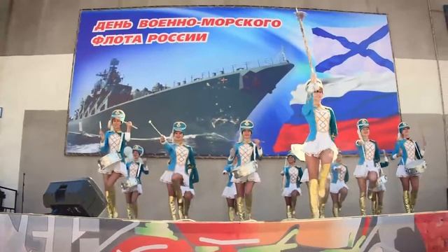 Ансамбль барабанщиц и мажореток "Сургутяночка" смотреть онлайн