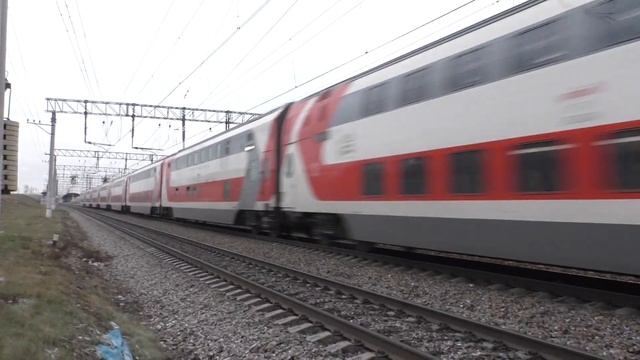 Электровоз ЭП20-041 со скорым двухэтажным поездом №737 Воронеж - Москва смотреть онлайн