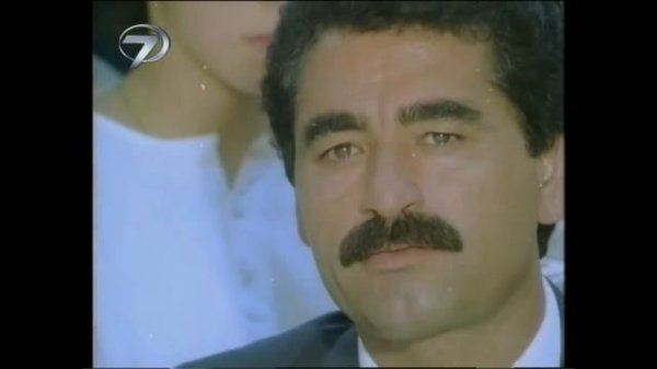 İbrahim Tatlıses ve Hülya Avşar- Leylim Ley ( Mavi Mavi ) HD