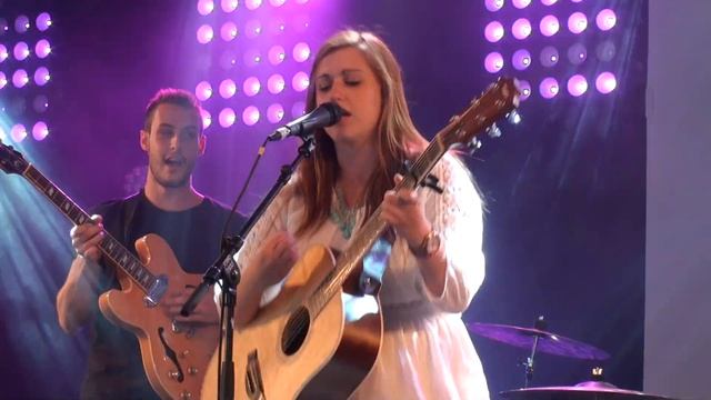 Caroline Savoie à Lorient смотреть онлайн