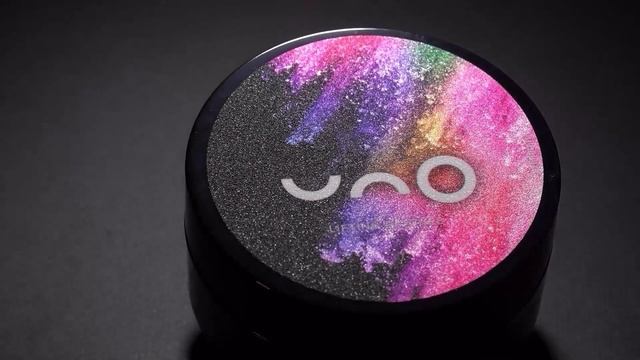 Самоклеящаяся этикетка Uno: эффект мерцания смотреть онлайн