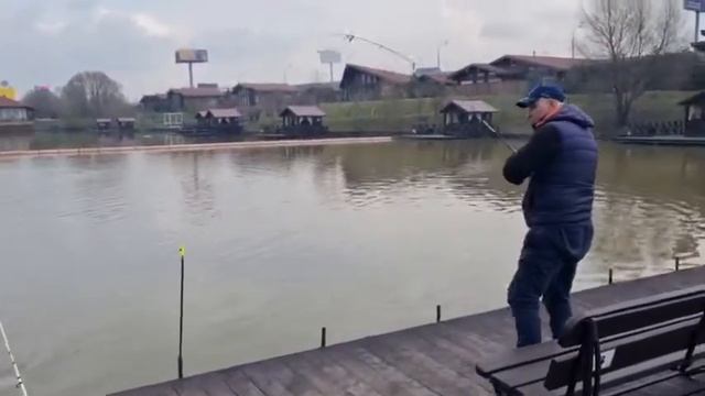 Рыбалка в Видной Усадьбе! смотреть онлайн