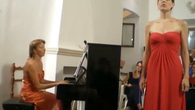 Elena Oradey e Laura Canosky-Donizetti-Aria Giulietta смотреть онлайн
