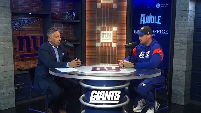 Mike Kafka on Developing the Rookies into the Offensive Scheme | New York Giants смотреть онлайн