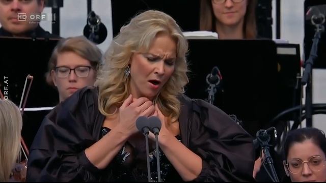 Elina Garanca - Jeanne d'Arc's aria смотреть онлайн