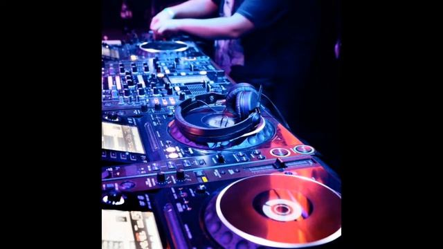 Лёша Свик - Малиновый Свет [Bass Bosted] смотреть онлайн