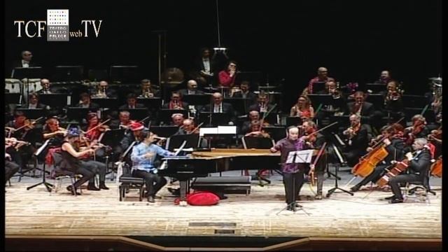 "Ma se ghe penso" cantata (in genovese) da Igudesman & Joo - 13/12/14 смотреть онлайн