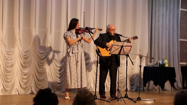 Виктор и Светлана Дзансоловы - НЕСЁТСЯ ВРЕМЕНИ КАРЕТА смотреть онлайн