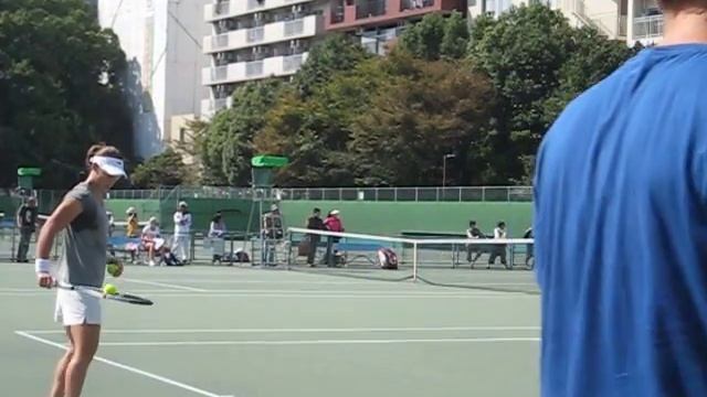 Samantha Stosur - serve смотреть онлайн