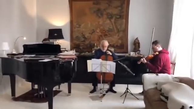 Trio de Mendelssohn смотреть онлайн