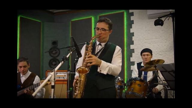 Музыкальная группа MarsFunkyBand 
Исполняет ковер песню Шизгара 
Venus ( cover)