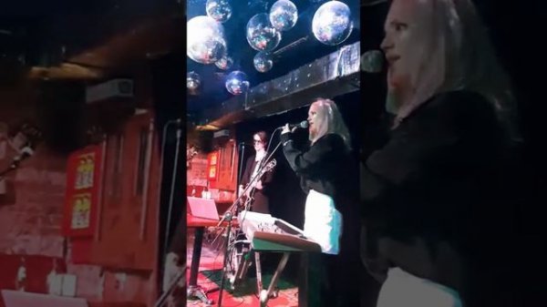 Moon's opium & Toneva