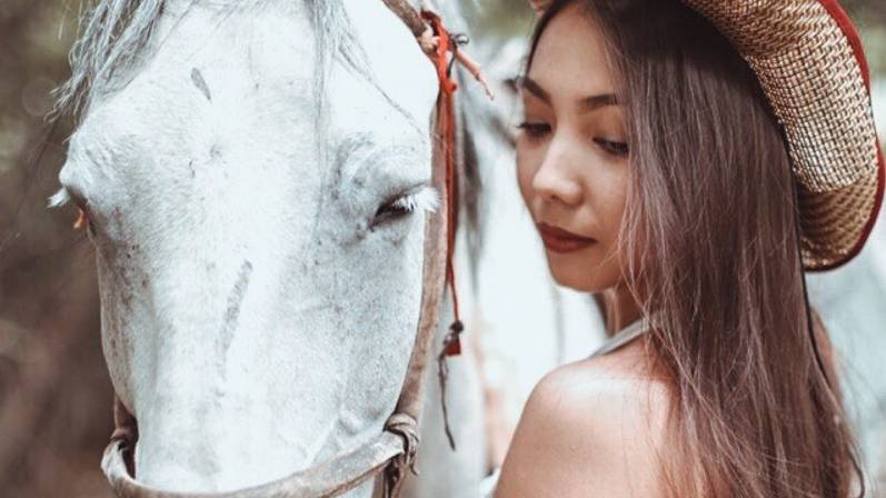 ЦВЕТНЫЕ СНЫ смотреть онлайн