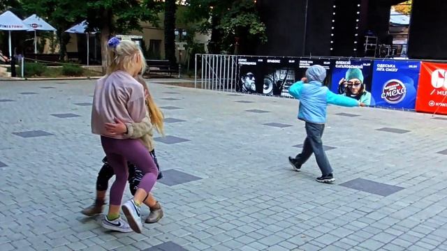 Одесса, горсад, музыканты / Odessa city garden, musicians смотреть онлайн