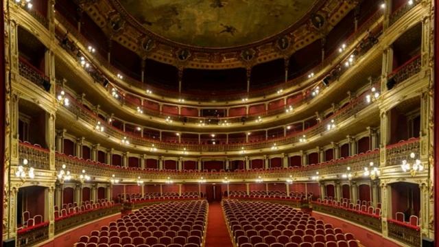 Donizetti Brindisi I Bevittori Коновалова Марина и Люция Итальянская смотреть онлайн