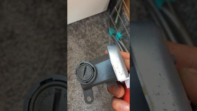 DAIWA TANASENSOR Замена батарейки (battery Replacement, バッテリー交換) смотреть онлайн