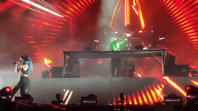 Alan Walker featuring at Sunburn Arena Sing me to Sleep смотреть онлайн