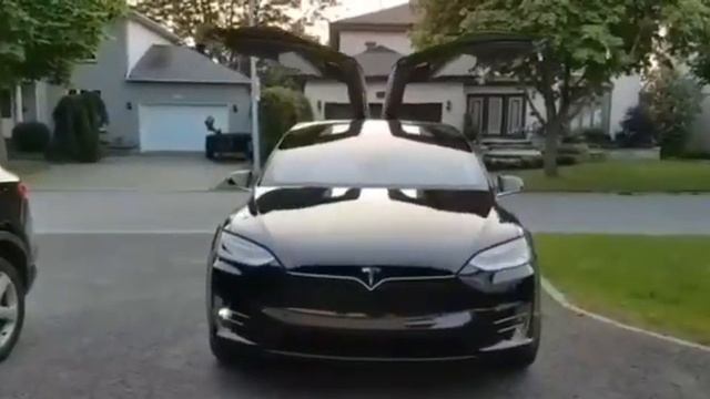 😝😝😝 Светомузыка на #Tesla 🤣🤣🤣 смотреть онлайн