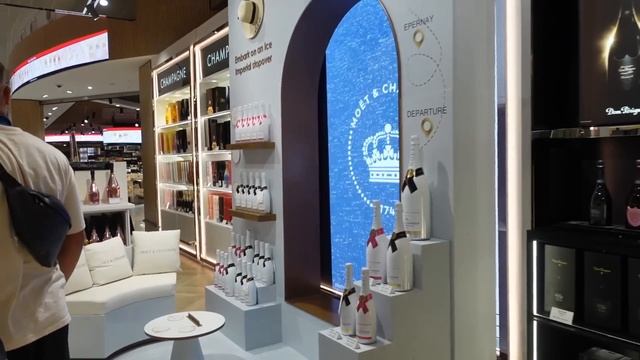 ЛЕЧУ ДОМОЙ С БАЛИ, EMIRATES ✈️ КАТАЕМСЯ НА КАБРИОЛЕТЕ В ДУБАЕ | ВЕРНУЛАСЬ В ДЕРЕВНЮ смотреть онлайн