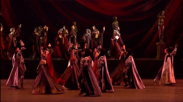 BOLSHOI BALLET LIVE | „Romeo i Julia” (2013) | Fragment 1. aktu (‘Taniec rycerski’) смотреть онлайн