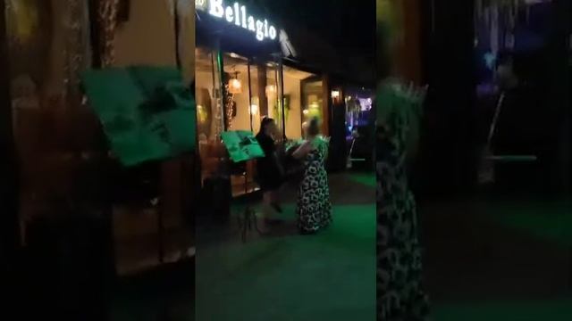 Геленджик. Набережная зажигает огни. Июнь 2024 год смотреть онлайн