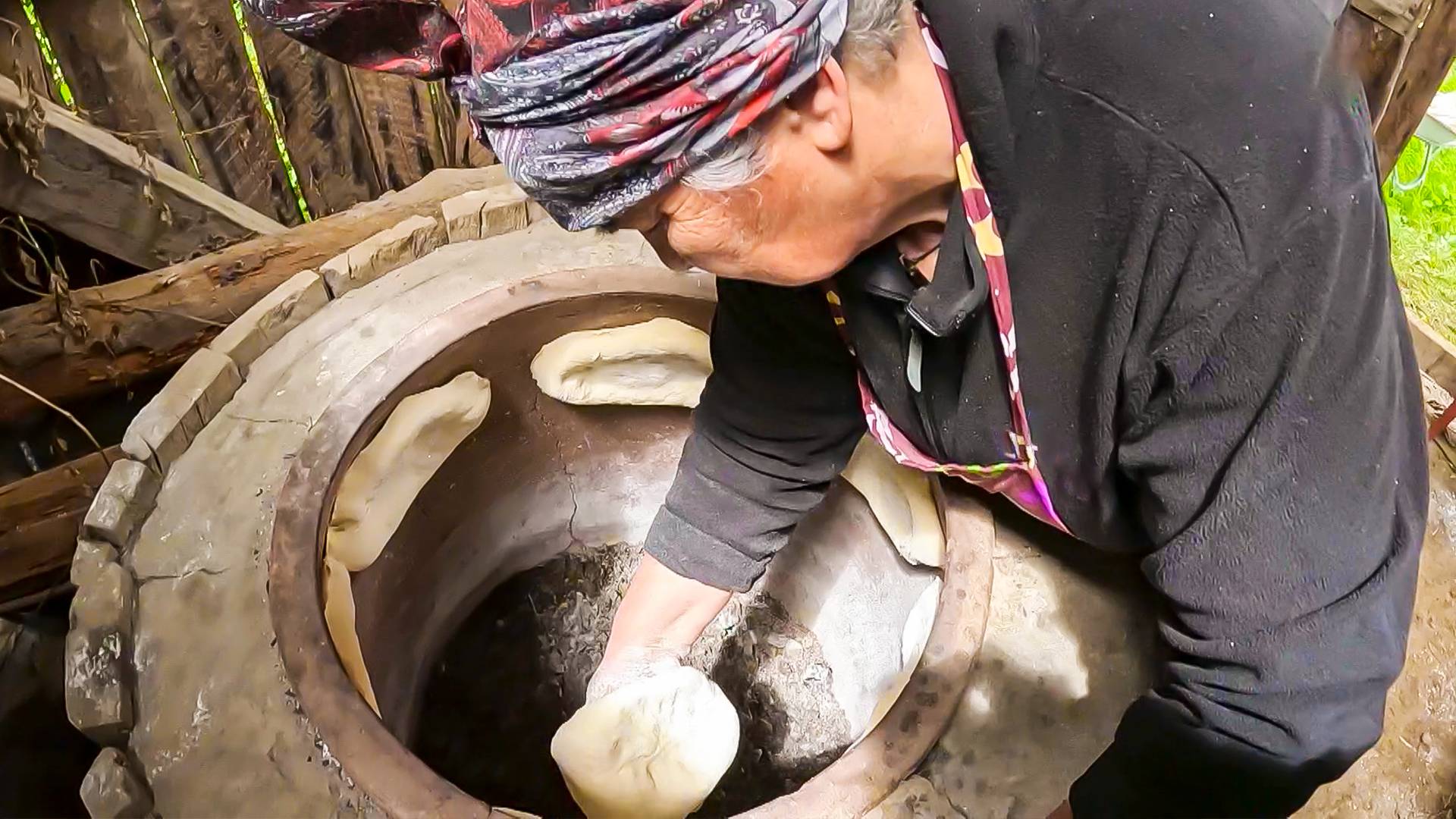 Вкуснейшие хачапури и грузинский пирог лобиани. Настоящий рецепт из Грузии смотреть онлайн