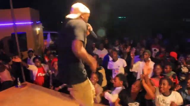 Ykee Benda in Namugongo смотреть онлайн