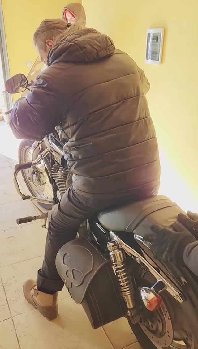 Harley for Man #motorcycle #motorbike #man #pickup #trailer #harley-davidson #sportster #friends