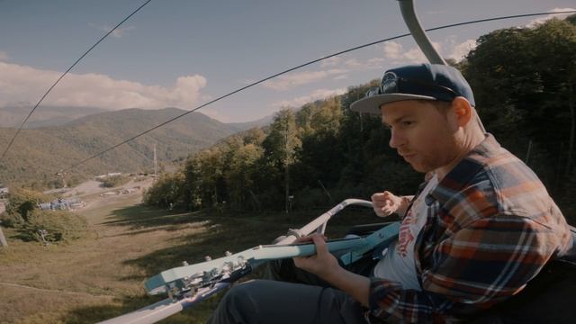 Импровизация на горном подъемнике вершин Красной поляны, Epiphone Melody Maker, Zoom H4 Essentrial смотреть онлайн