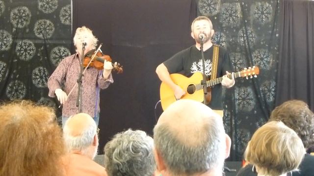 Jonathan Moylan song - Enda Kenny смотреть онлайн