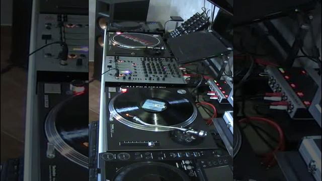 Stefano Zucchini @ Progressive Trance 1994 1995 https://vimeo.com/94956662 смотреть онлайн