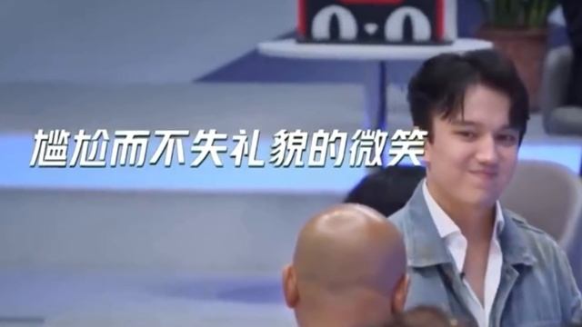 🔔 Он незаменим! Реакция китайского профессора на творчество Димаша Кудайбергена