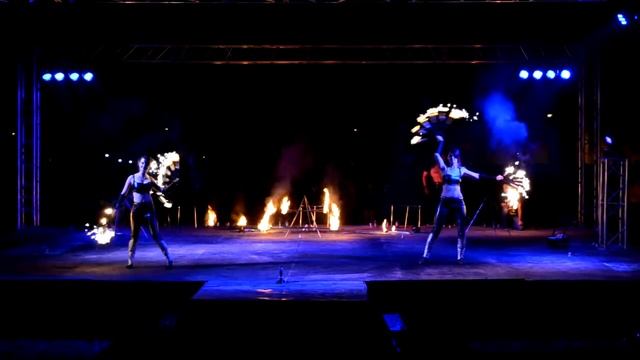 Огненное шоу "StroboS" - "Rock" смотреть онлайн