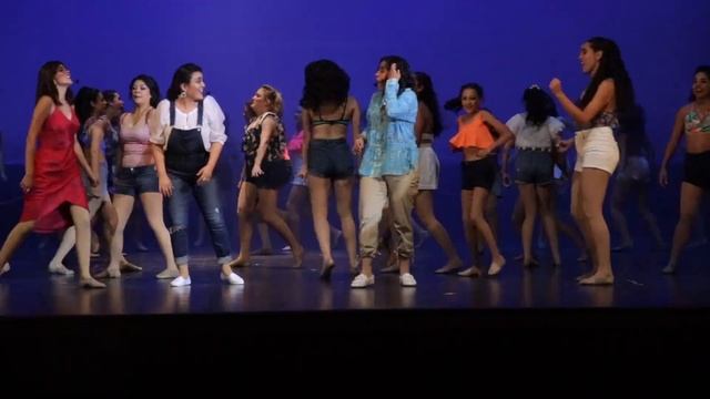 Dancing Queen de Mama Mia смотреть онлайн