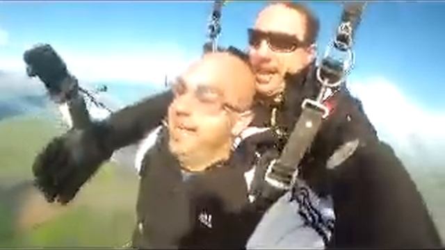 Nidal Rachid at Skydive The Coast смотреть онлайн